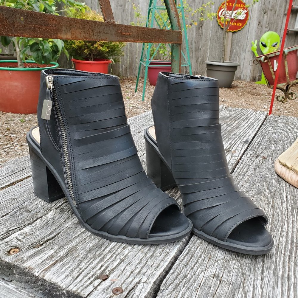 Circus by Sam Edelman Kesler BLK Peep Toe Booties